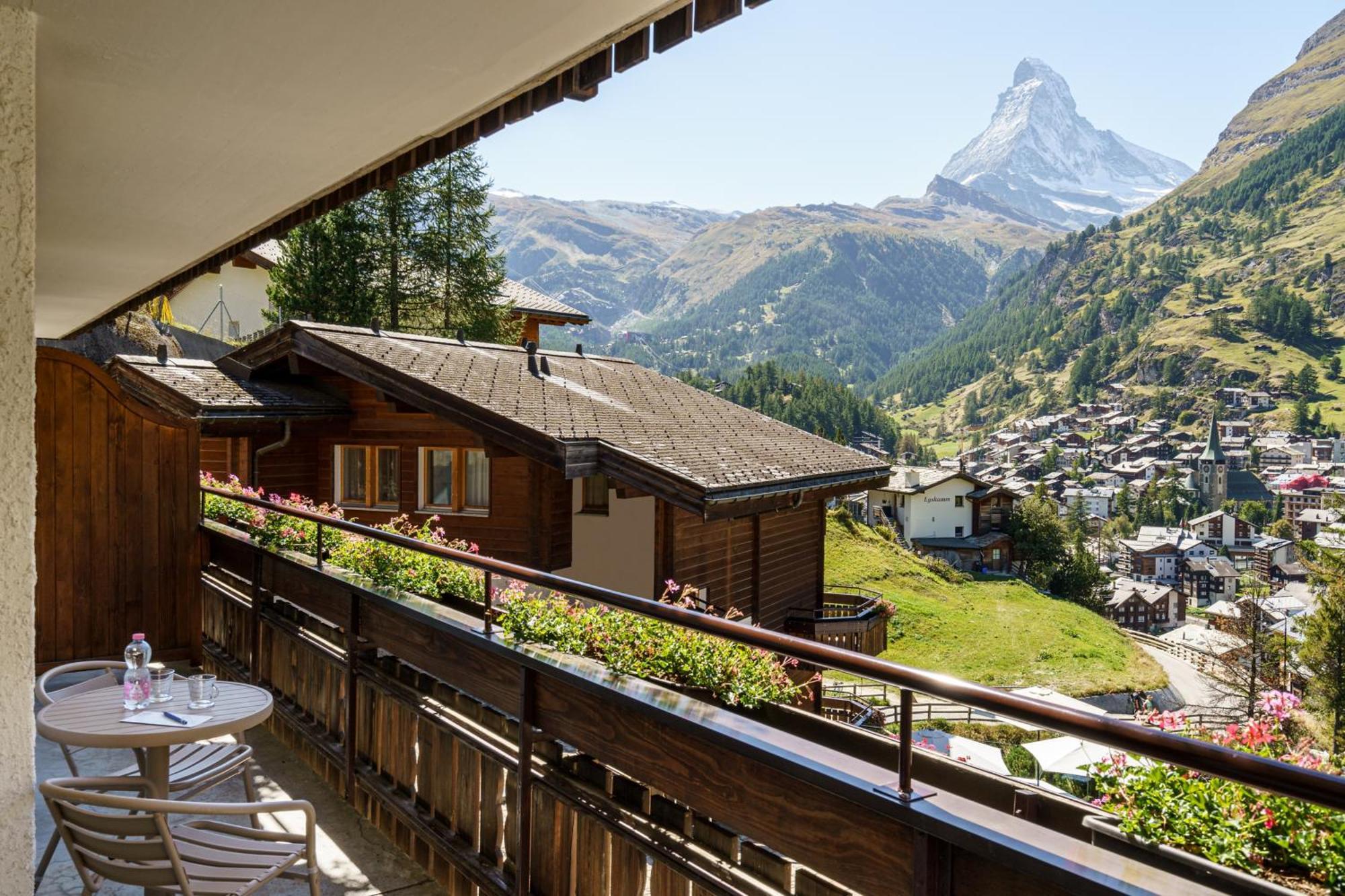 Hotel Alpenroyal Zermatt Zimmer foto